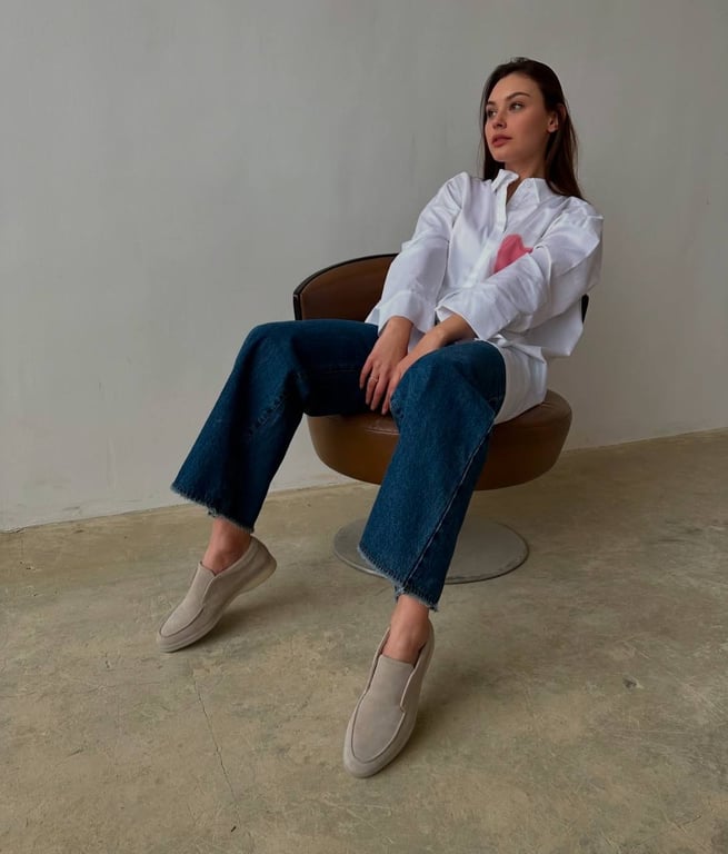 Лофери чудово пасують під різний одяг