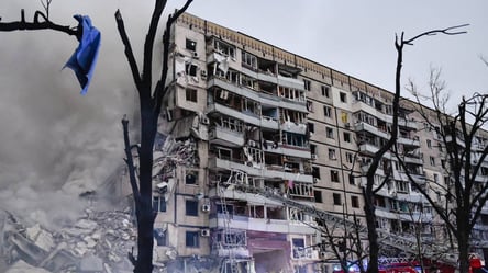 "Весь мир знает, что и как способно остановить тех, кто сеет смерть": Зеленский отреагировал на ракетную атаку Украины 14 января - 285x160