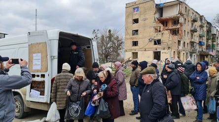 В Олешках дефіцитні продукти обмінюють на коштовності - 290x160
