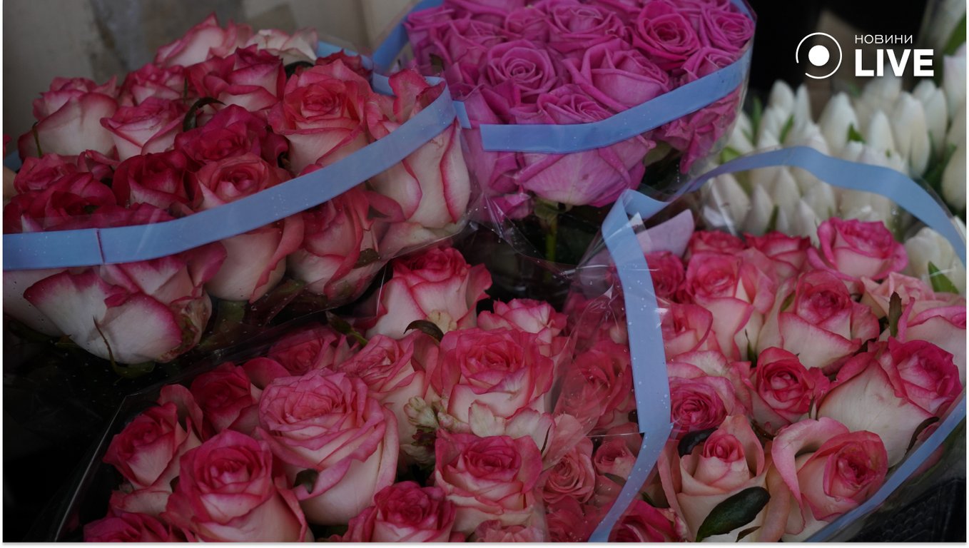 Квіти на день закоханих — яка ціна на одеському Привозі - фото 3