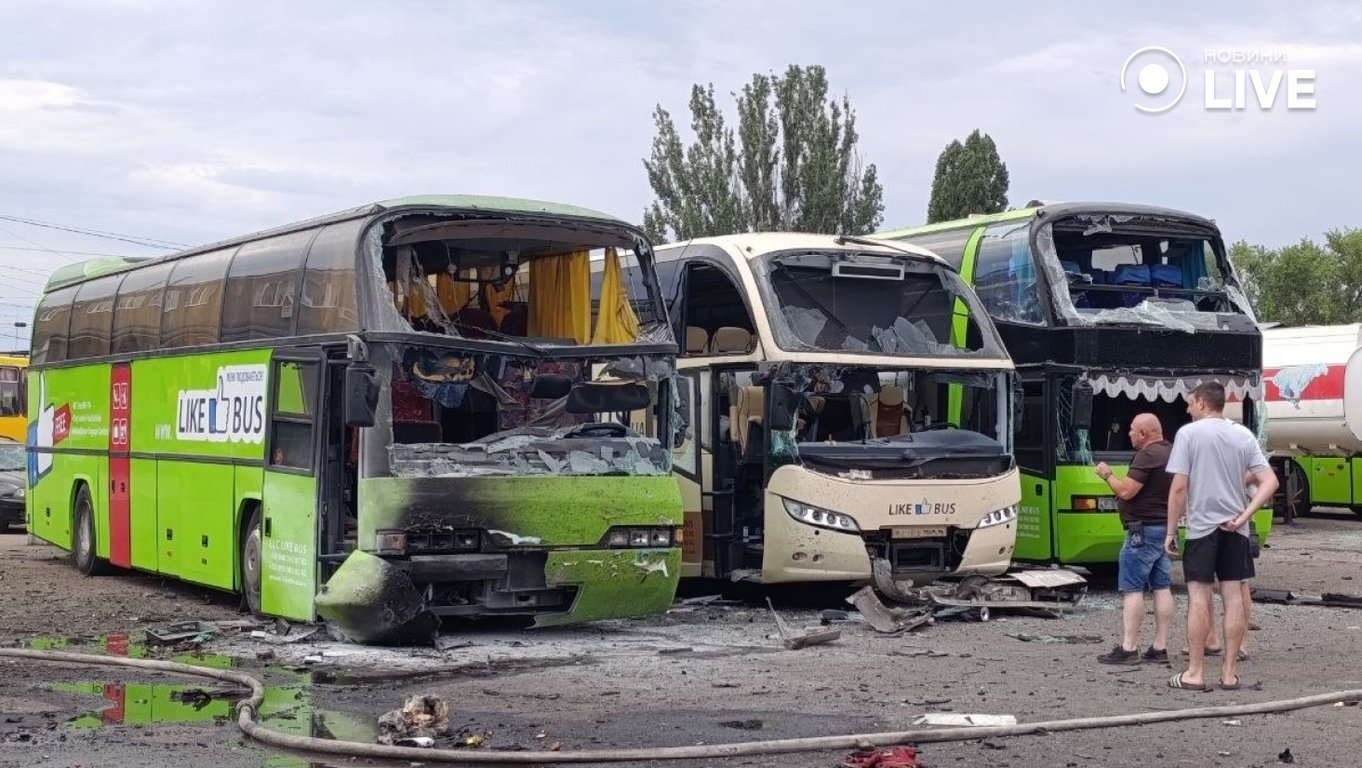 Наслідки обстрілу Одеси фоторепортаж