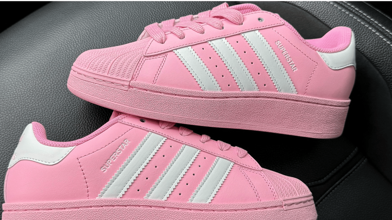 Ретро-кроссовки 1990-х: стильная модель, за которой охотятся все