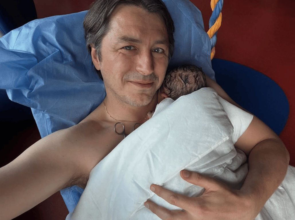 Притула з новонародженим сином