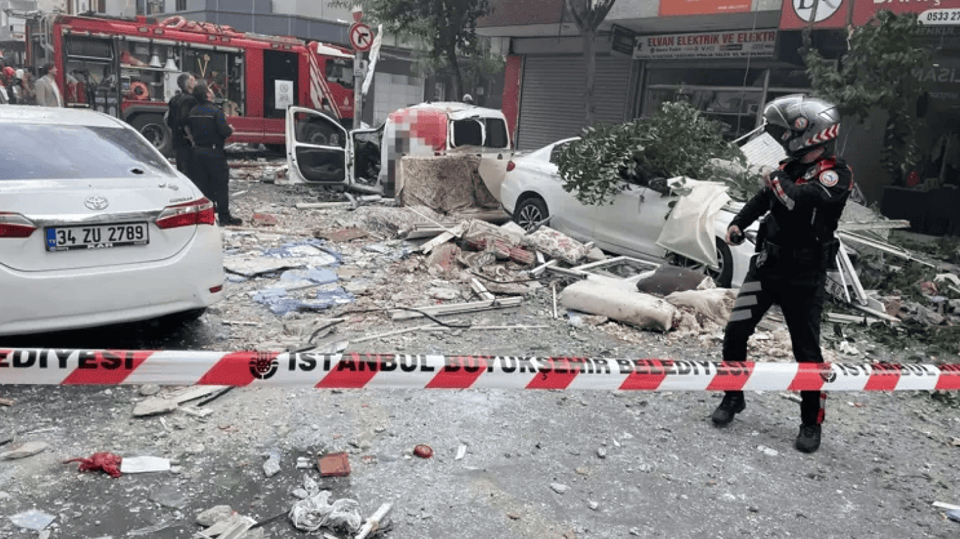В Стамбуле раздался мощный взрыв: есть погибшие и раненые