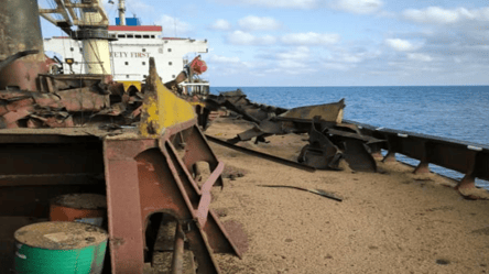 Атаки на порти — росіяни пошкодили 14 суден на Одещині - 290x166