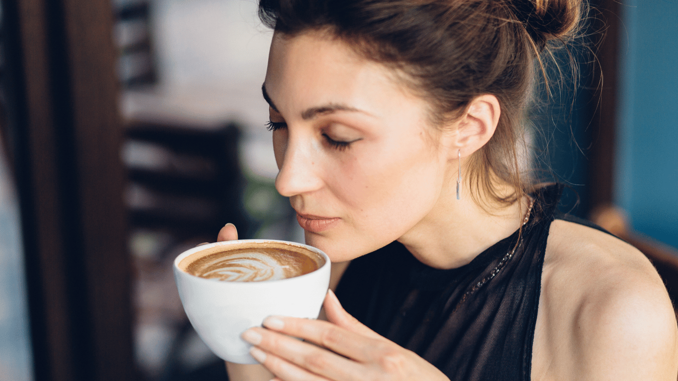 Дослідження показали, кому шкідливо, а кому корисно пити каву
