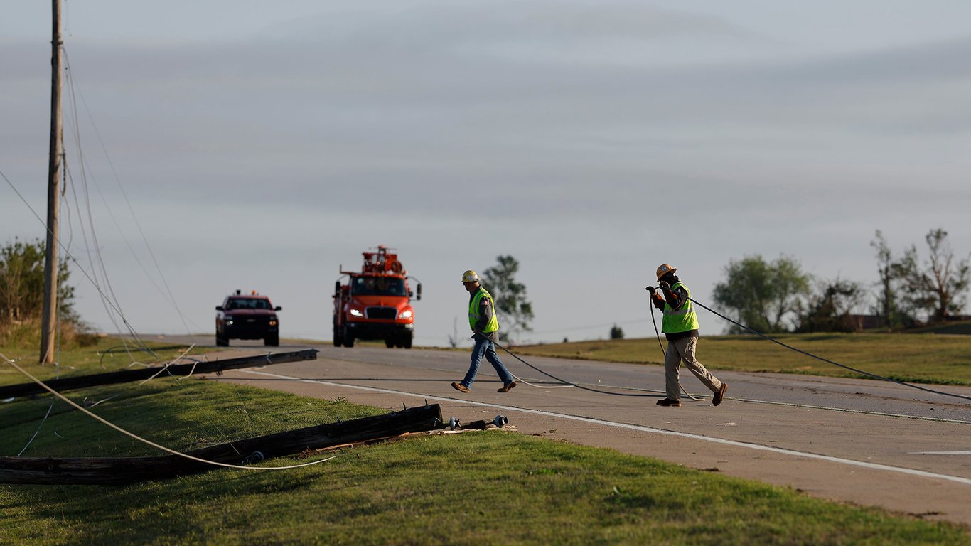 Серія потужних торнадо накрила США: мільйони людей під загрозою