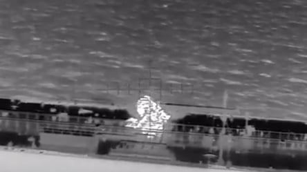 СБУ впервые поразила танкер теневого флота РФ в Средиземном море - 285x160