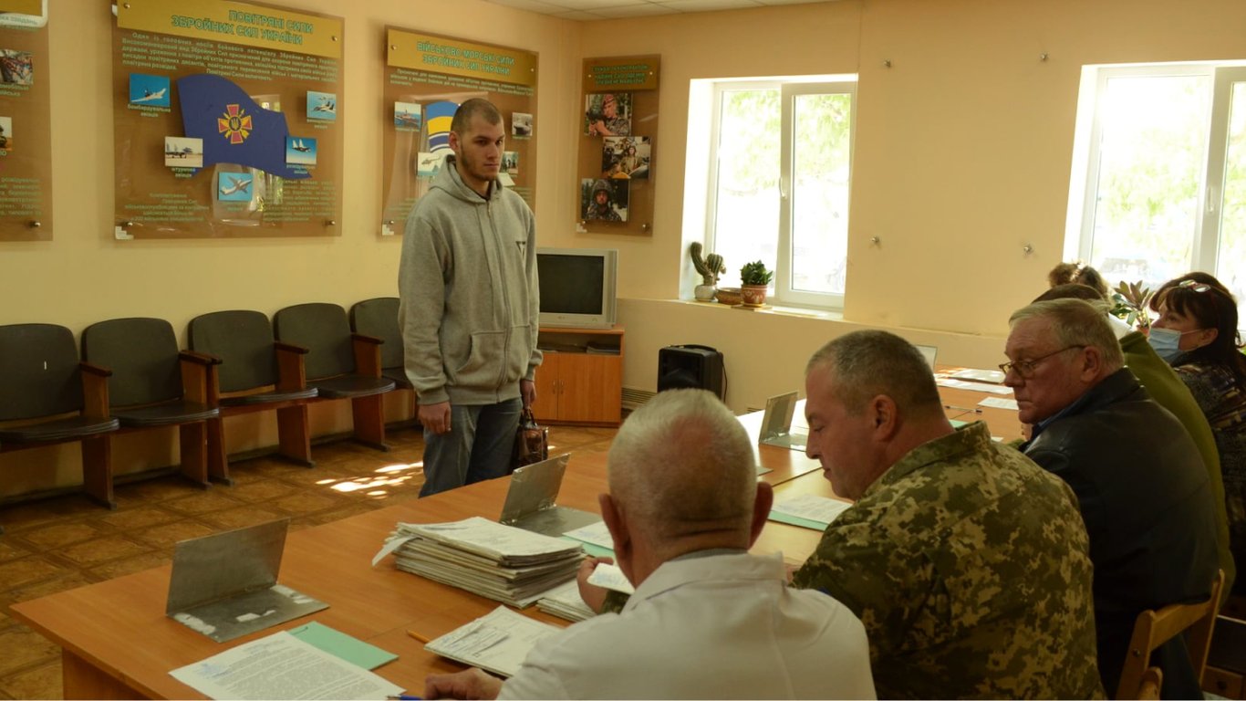 Мобилизация украинцев от 18 до 25 лет — два законных условия