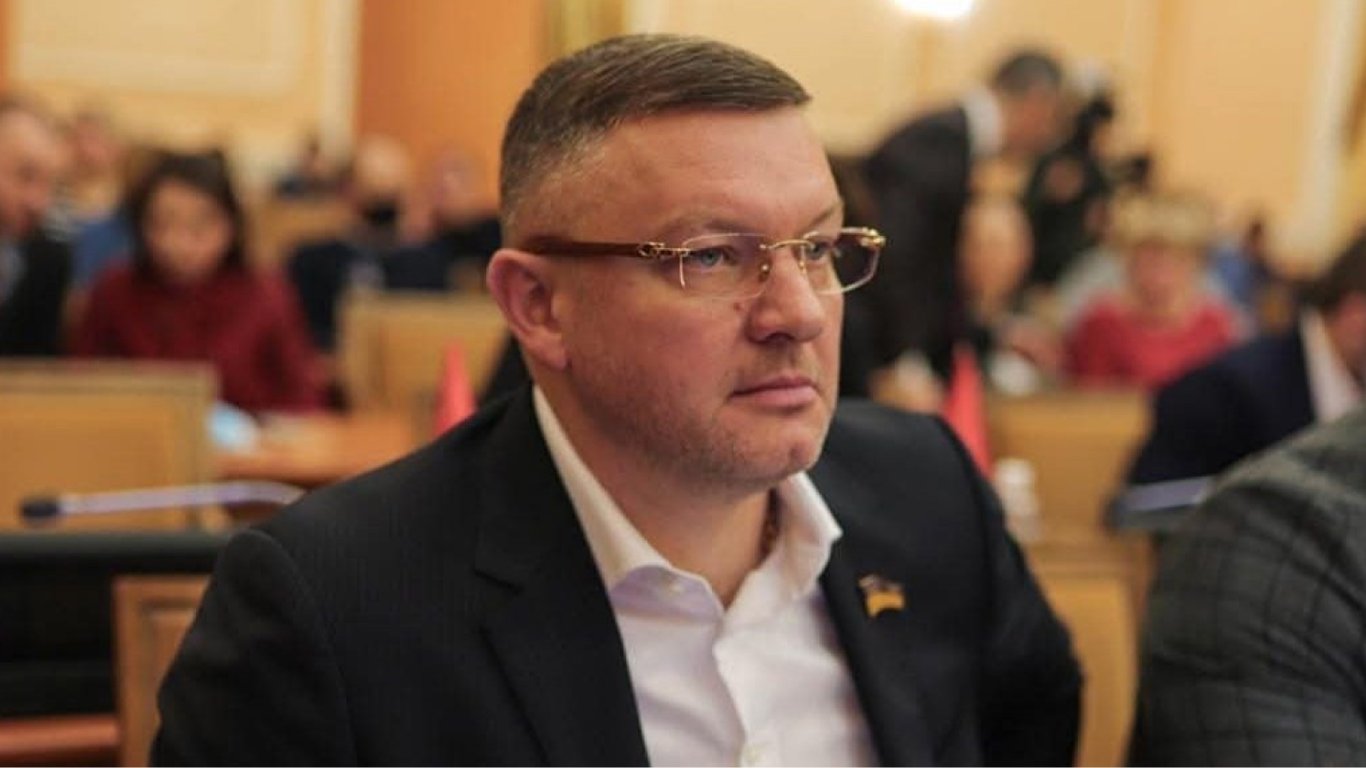 Одесский депутат Эдельман держит миллионы наличными и золото