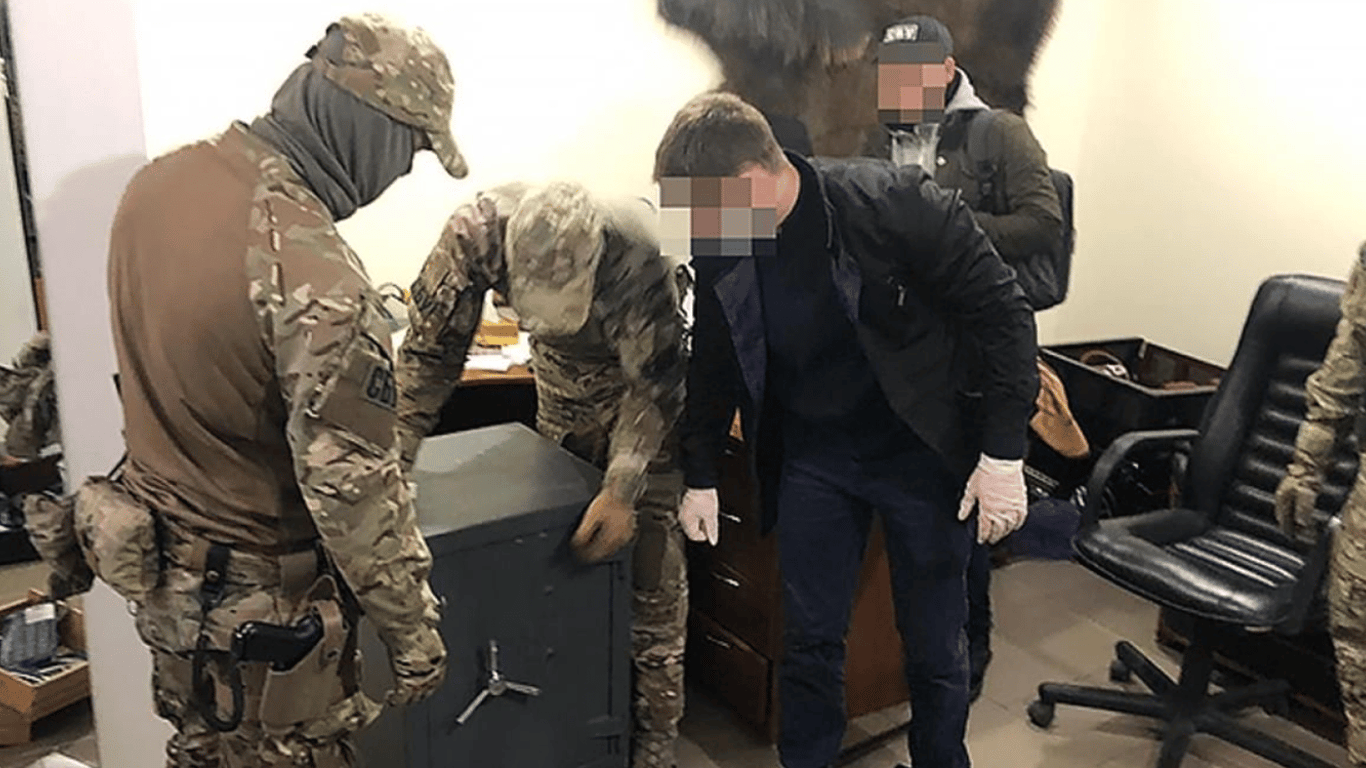 Сбывал наркотики — в Харькове строго наказали злоумышленника