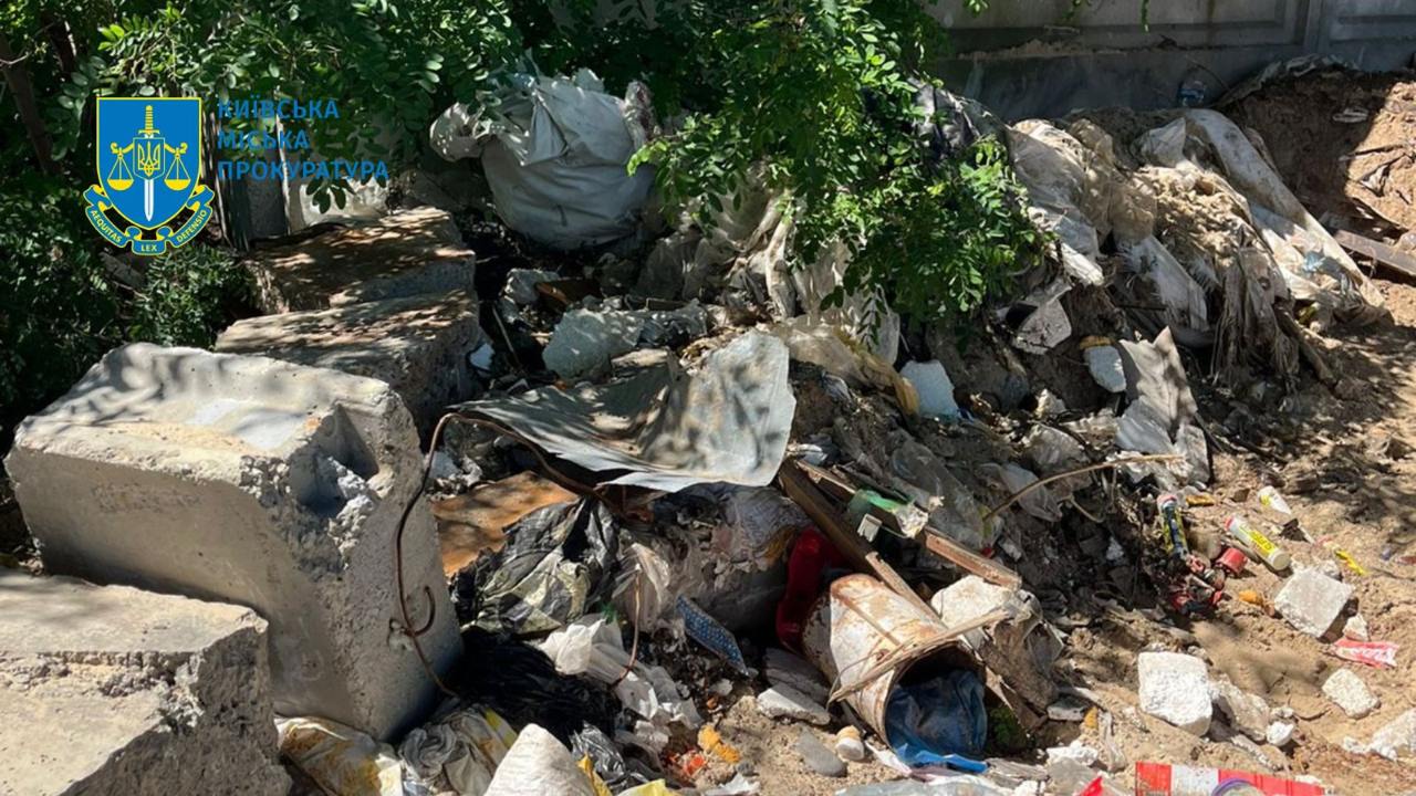 Мусор, который выбрасывали на Трухановом острове