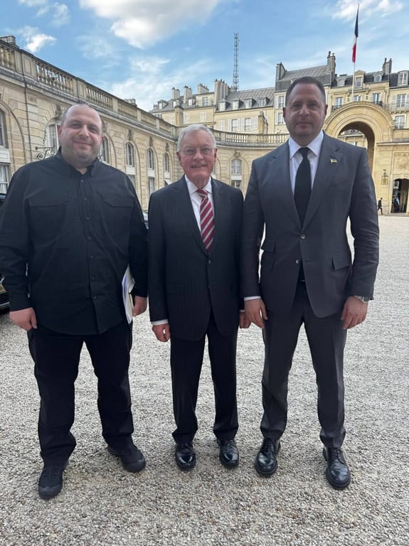 Переговори України і США у Франції