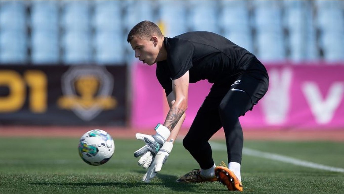 Владислав Крапивцов