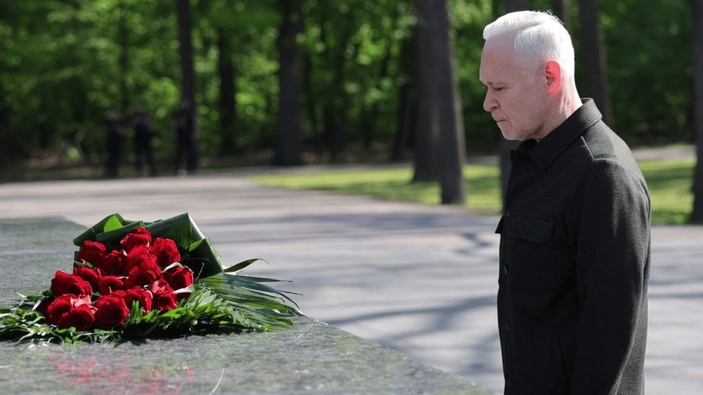В Харькове Терехов почтил память жертв Второй мировой войны