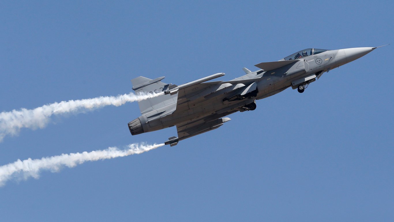 ЗМІ: Швеція передасть Україні сучасні винищувачі Gripen