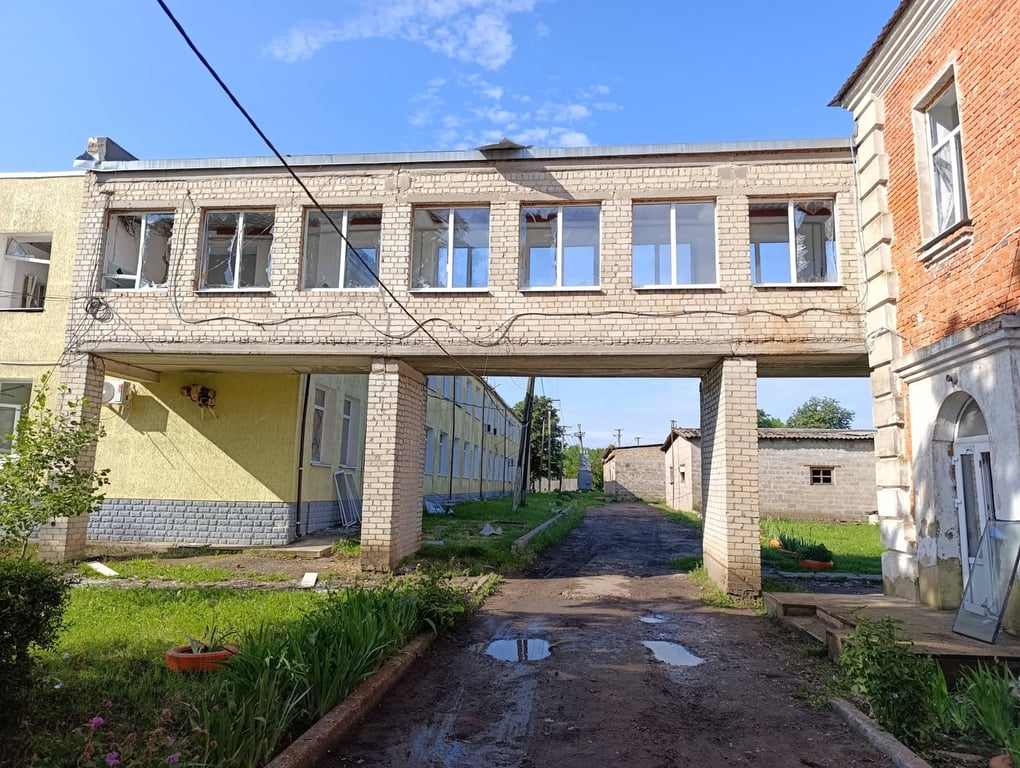 Будівля без вікон