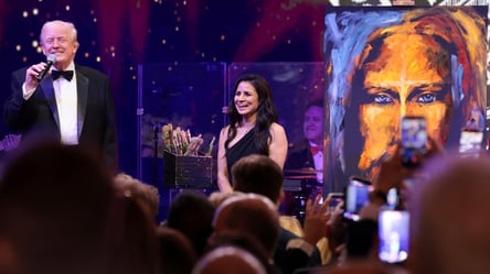 Trump sells Jesus painting for $2.75 million at Mar-a-Lago - 304x171