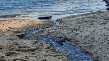 В Одесі каналізаційна помпова станція забруднює пляж та Чорне море - 285x160
