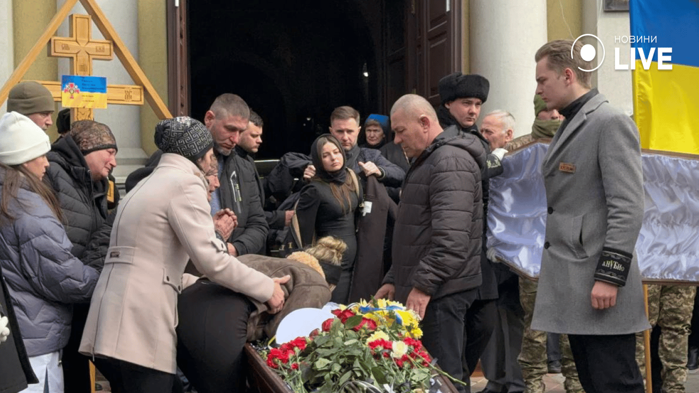 Прощання з одеським активістом Ганулом затягнулося - фото 2