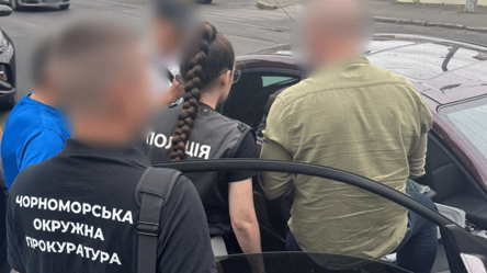 В Одессе на взятке разоблачили чиновника горсовета - 285x160