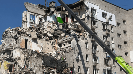 ДСНС: у Дарницькому районі Києва під завалами близько 9 осіб - 285x160