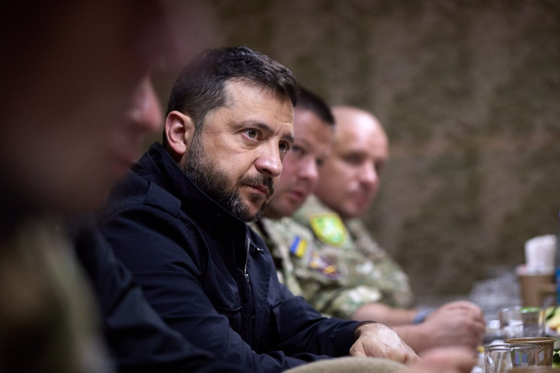 Зеленський заслухав доповідь Сирського на Донеччині