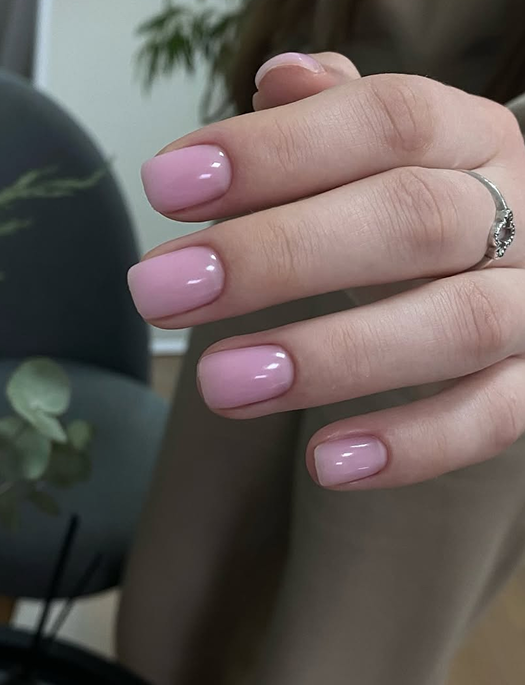 Універсальні відтінки манікюру