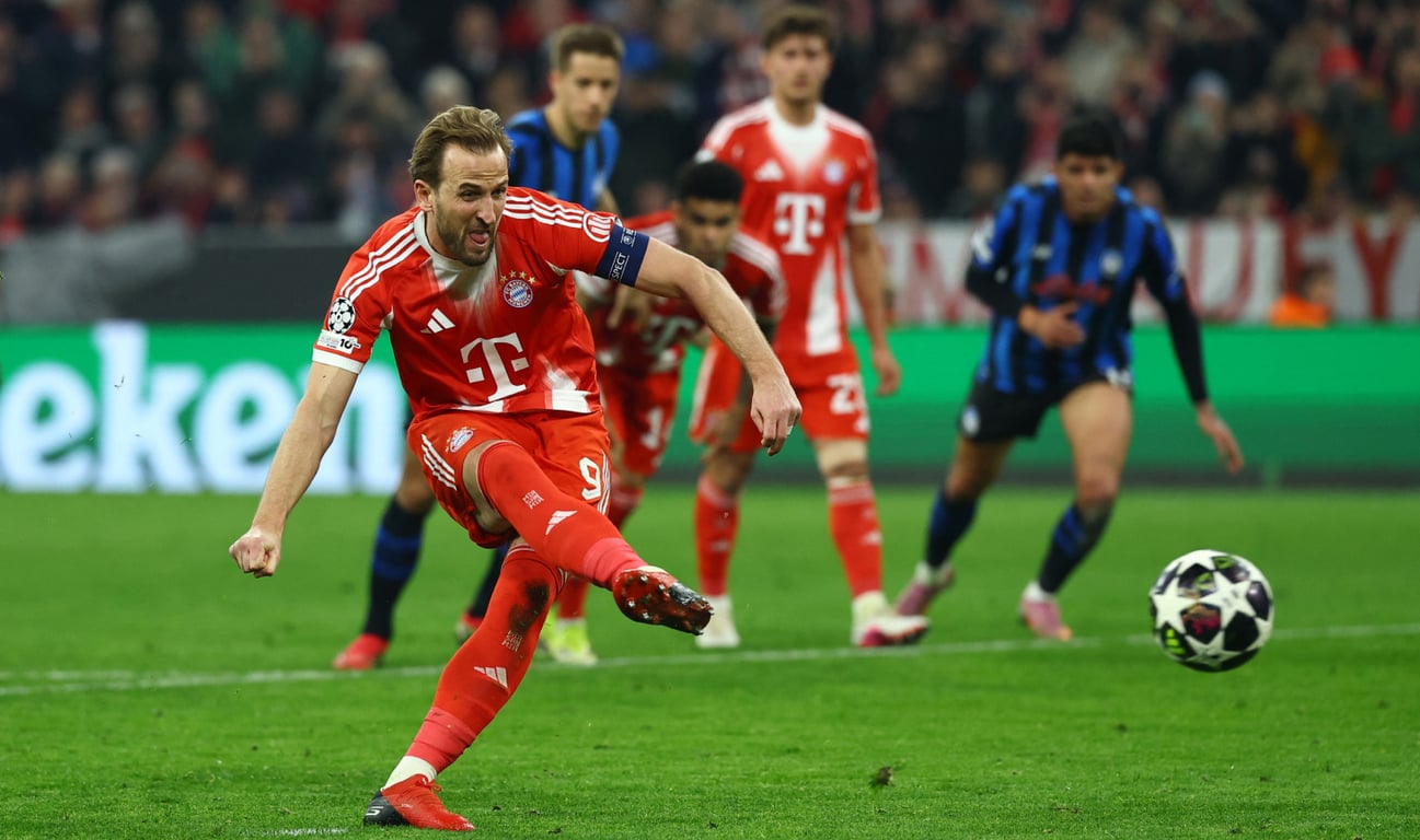 Xappи Keйн вo вpeмя мaтчa "Бaвapии" c "Aтaлaнтoй" 18 мapтa 2026 гoдa