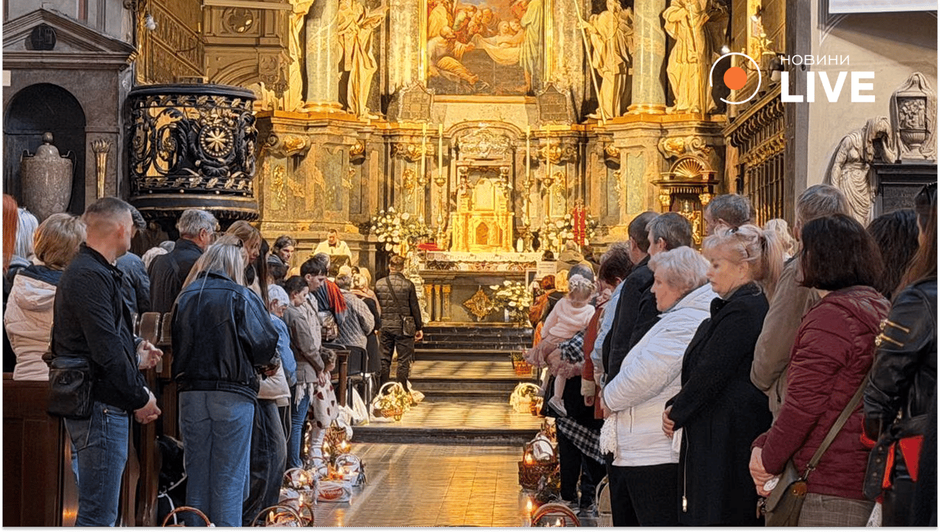 У римо-католицьких храмах Львова почали освячувати паски