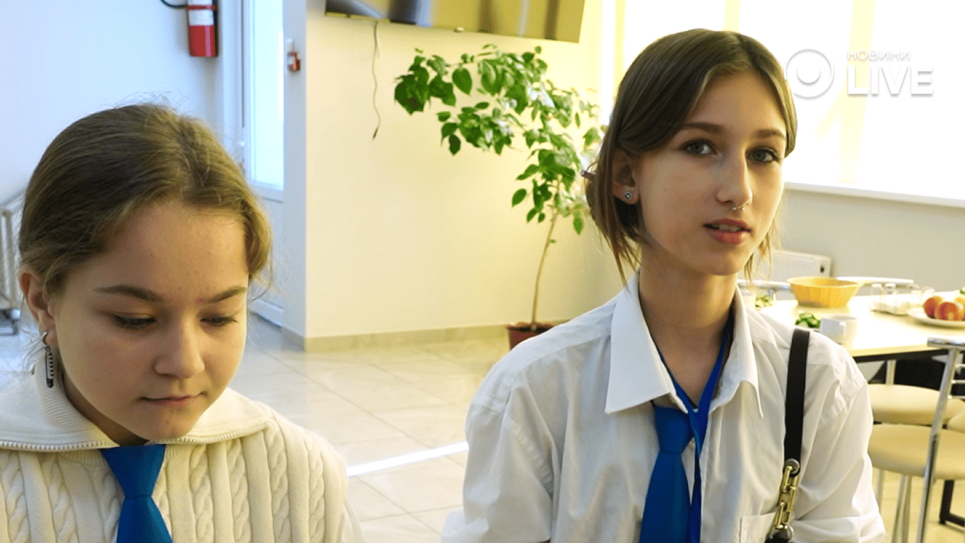 Школьница Доминика.  Фото: Новини.LIVE/ Юлия Браславская