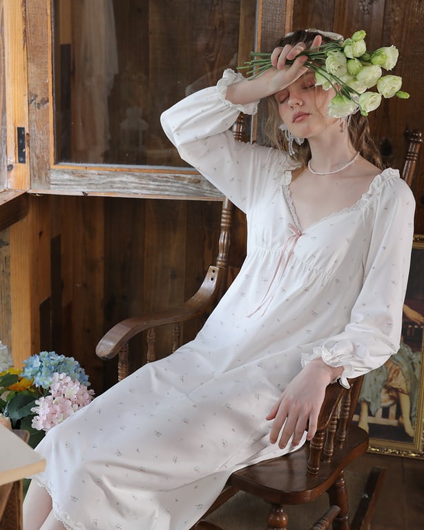 Nightgown-style dress