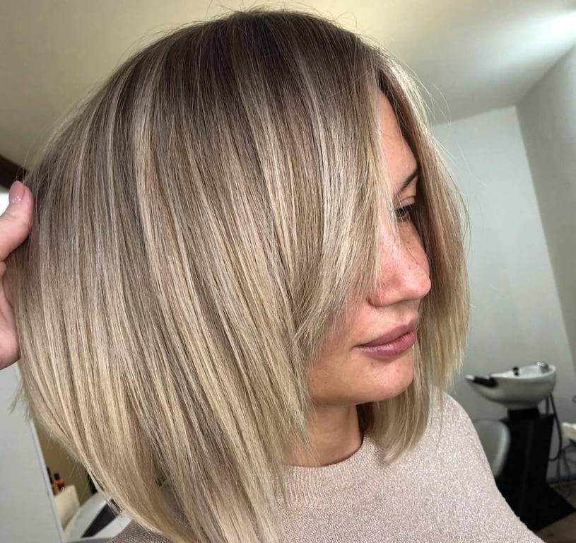 Blonde has never left the trends