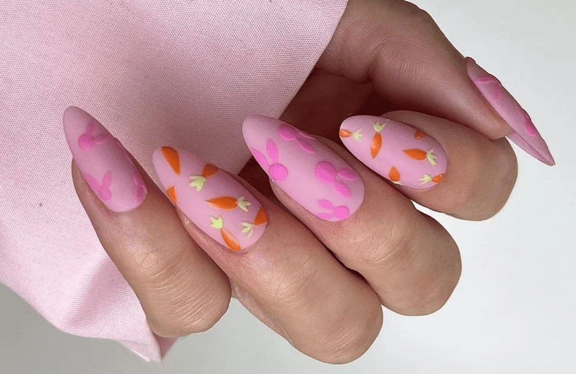 Пасхальный маникюр с морковками