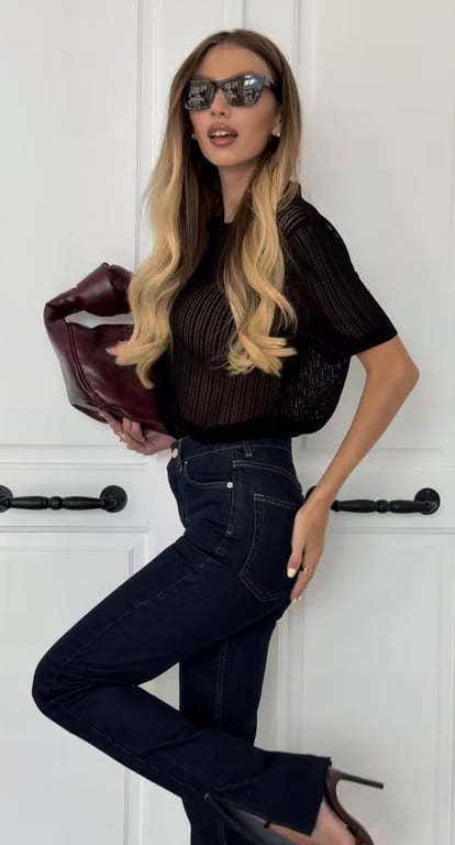 Fashionable styles of jeans in this color