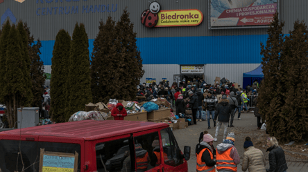 Беженцы за границей — на что тратили деньги украинцы за два года войны - 285x160