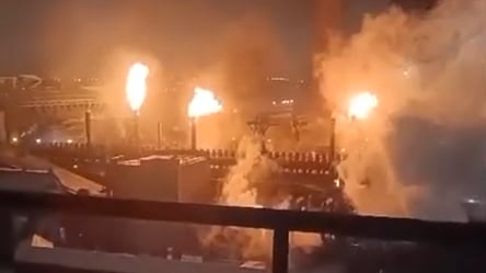 У російському Липецьку пролунали вибухи — сталася сильна пожежа на підприємстві - 285x160