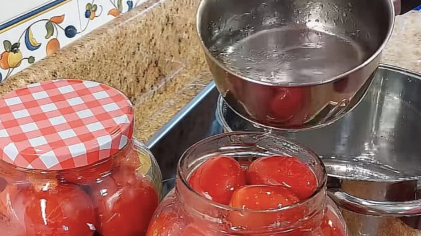рецепт маринованих помідорів на зиму