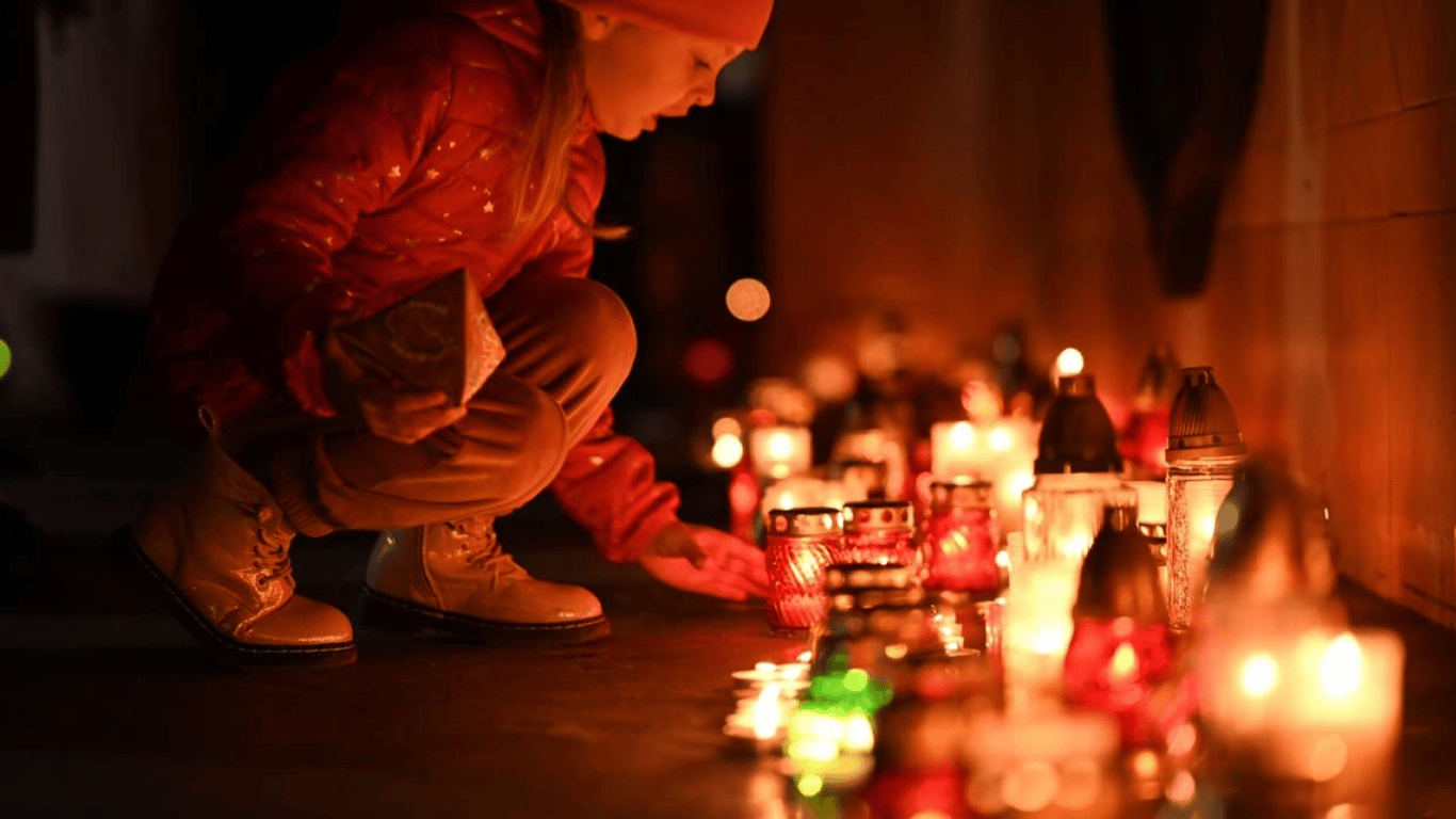 На Закарпатье зажгли свечи в память о погибших воинах 128 бригады