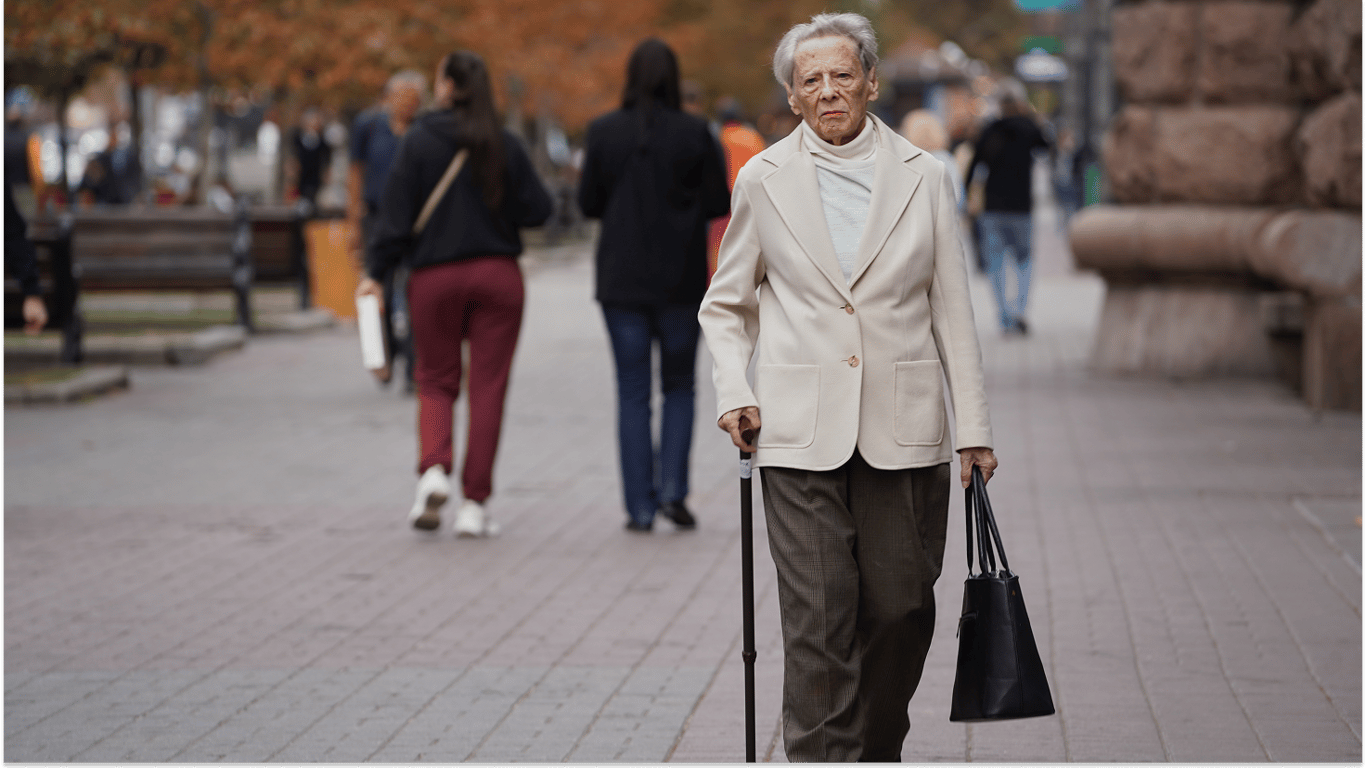 Державна підтримка для жінок 50+ — що доступно у листопаді 2025