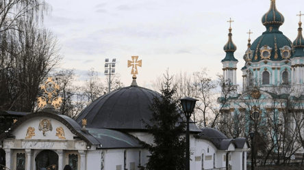 Суд зобов'язав знести "храм-МАФ" біля Десятинної церкви в Києві - 285x160