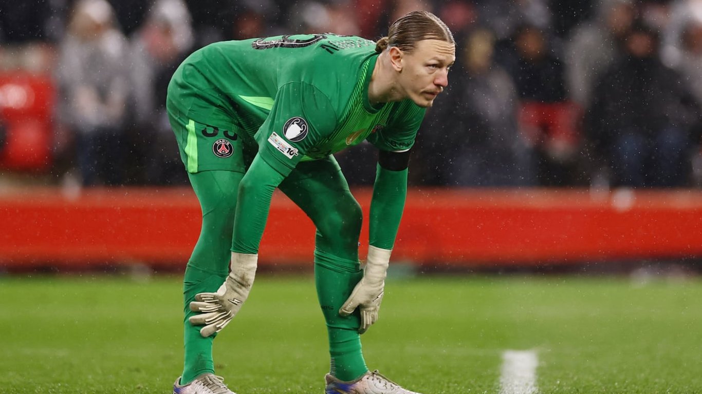 ПСЖ підвищить зарплату Сафонову і продовжить контракт із росіянином