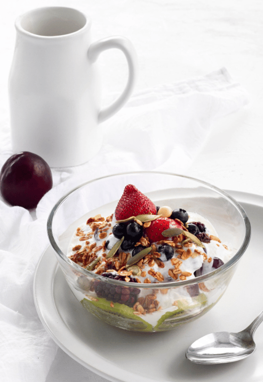 З грецьким йогуртом можна зробити декілька сніданків