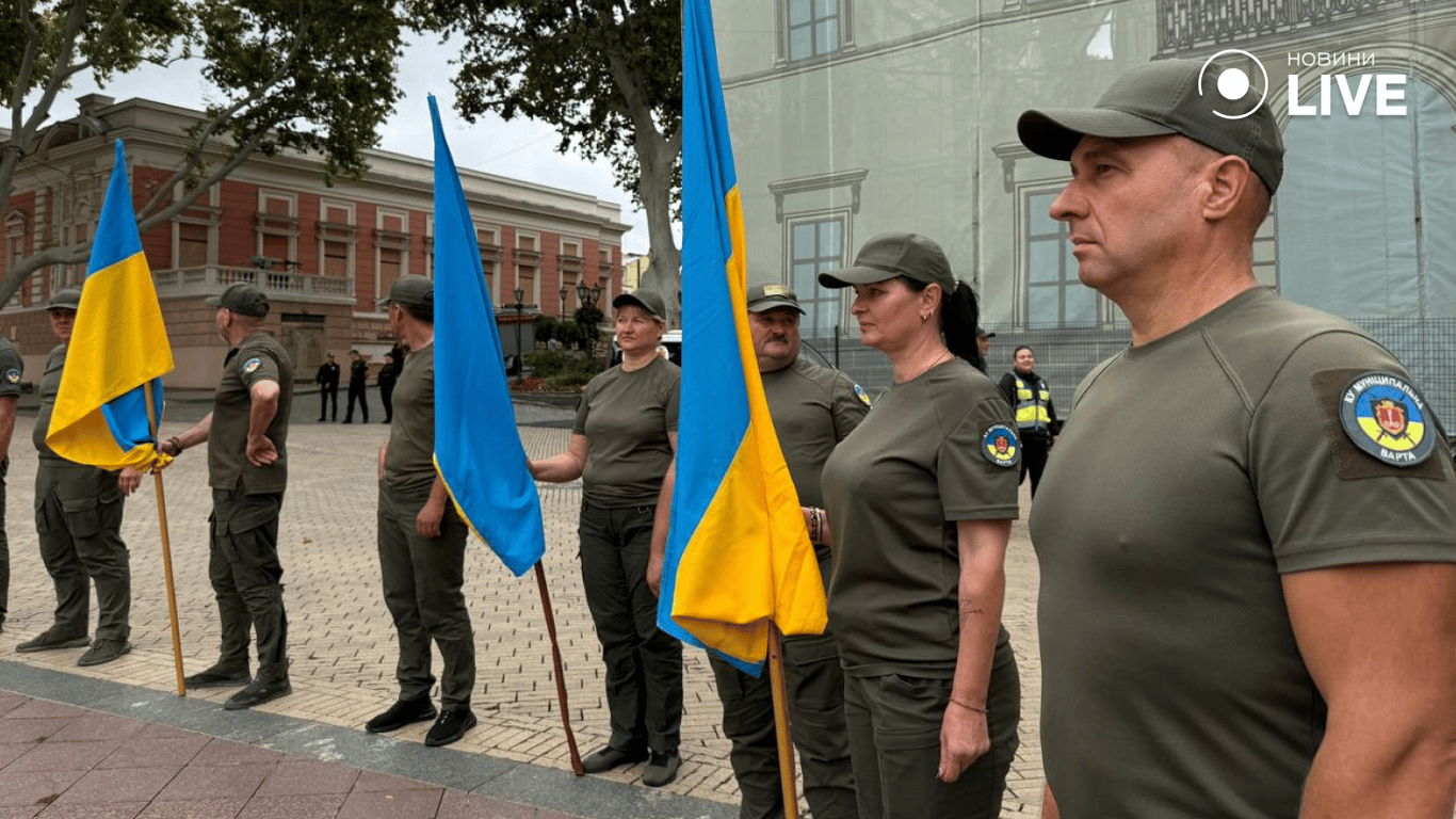 Одеса відзначила День прапора урочистим підняттям стяга — фото - фото 2