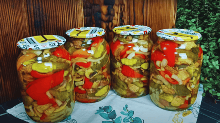 Салат "Асорті" з грибами та овочами на зиму — рецепт консервації - 285x160