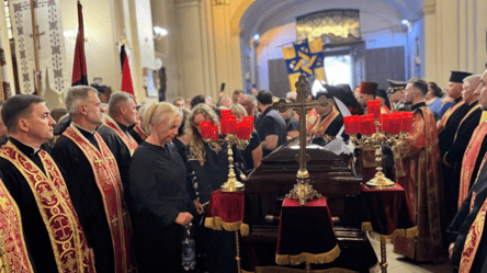 Во Львове начался парастас по Парубию — фоторепортаж - 285x160