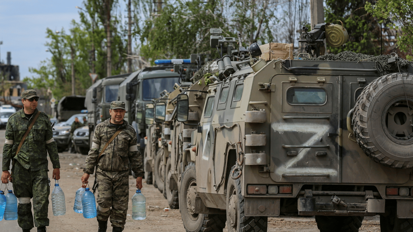 Росіяни риють окопи на адмінкордоні Херсонської області та Криму, — розвідка Британії