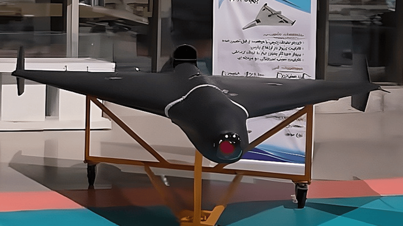 В Иране представили новый черный реактивный Shahed-238