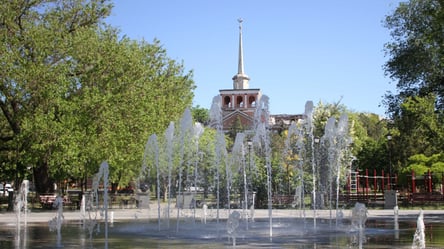 Місто оживає — у Миколаєві запустили роботу фонтанів - 290x166