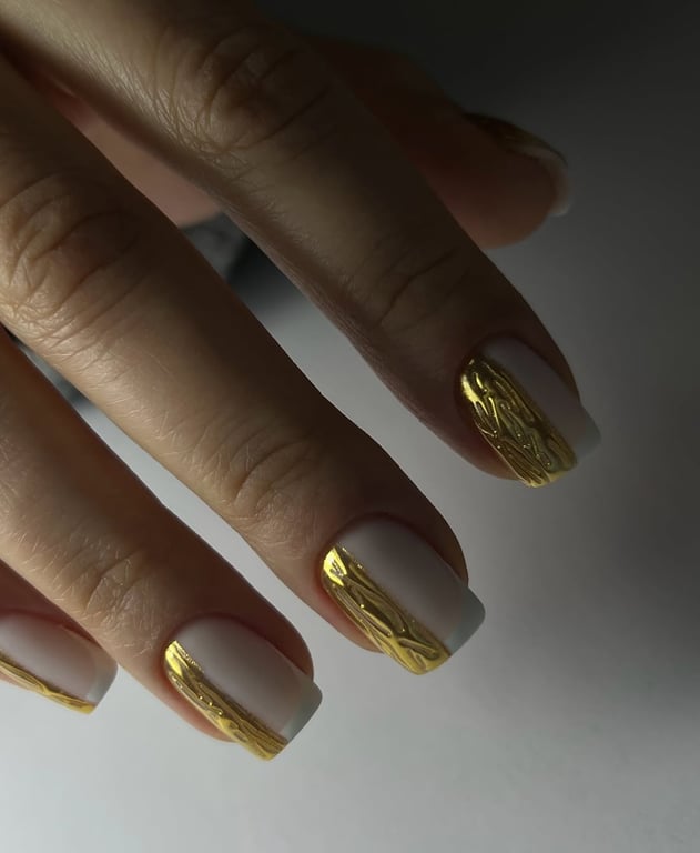 Manicure that attracts good luck